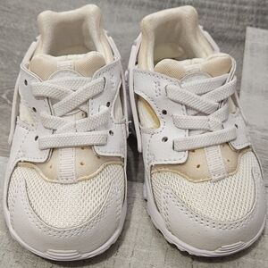 Nike Hurache Baby Size 4c Run Triple White EUC Pre Walker No Box